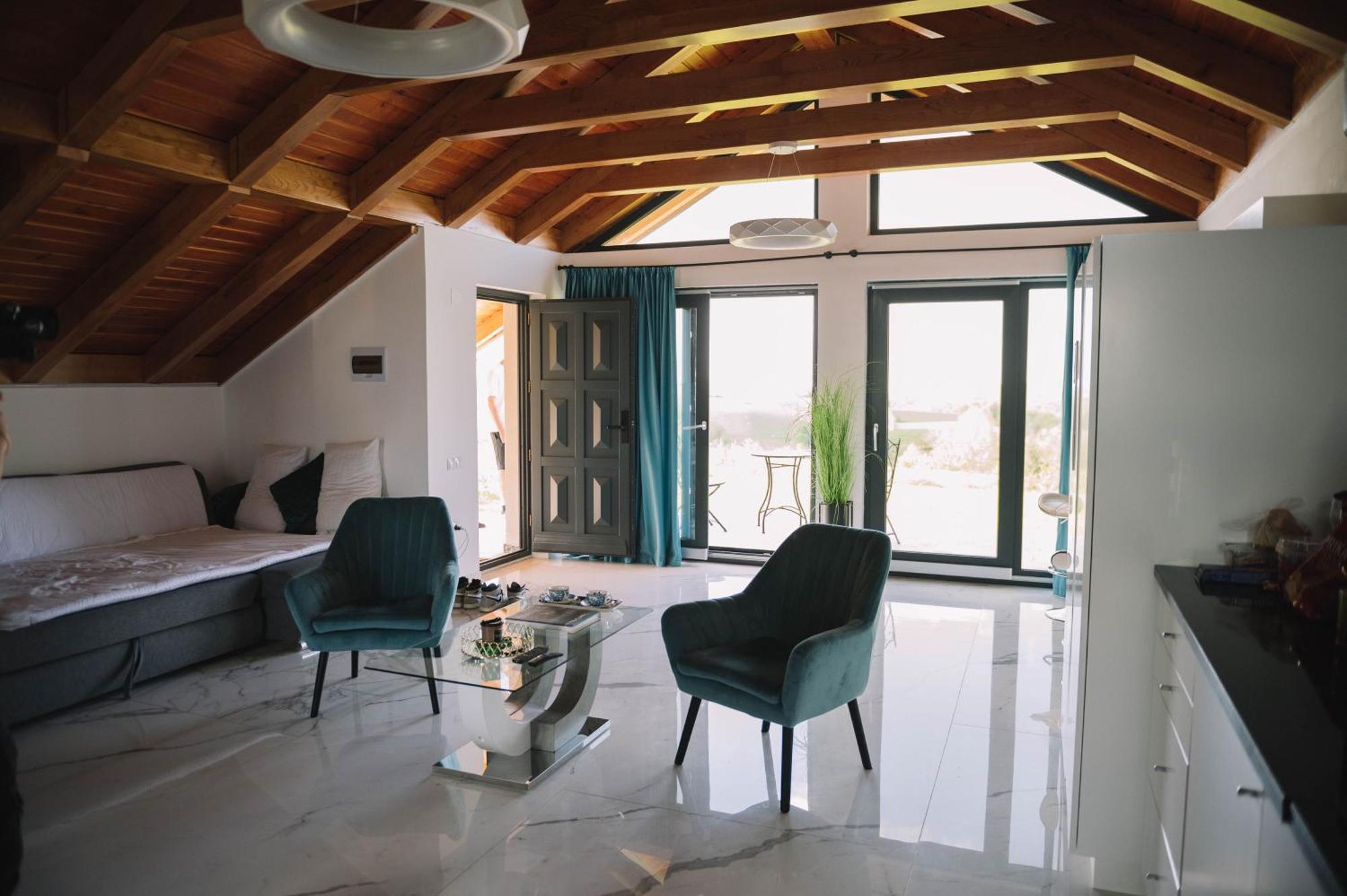 Casa Moderna In Sinteu - Intersectia Intre Modern Si Linistea Naturii Huta Voivozi Экстерьер фото