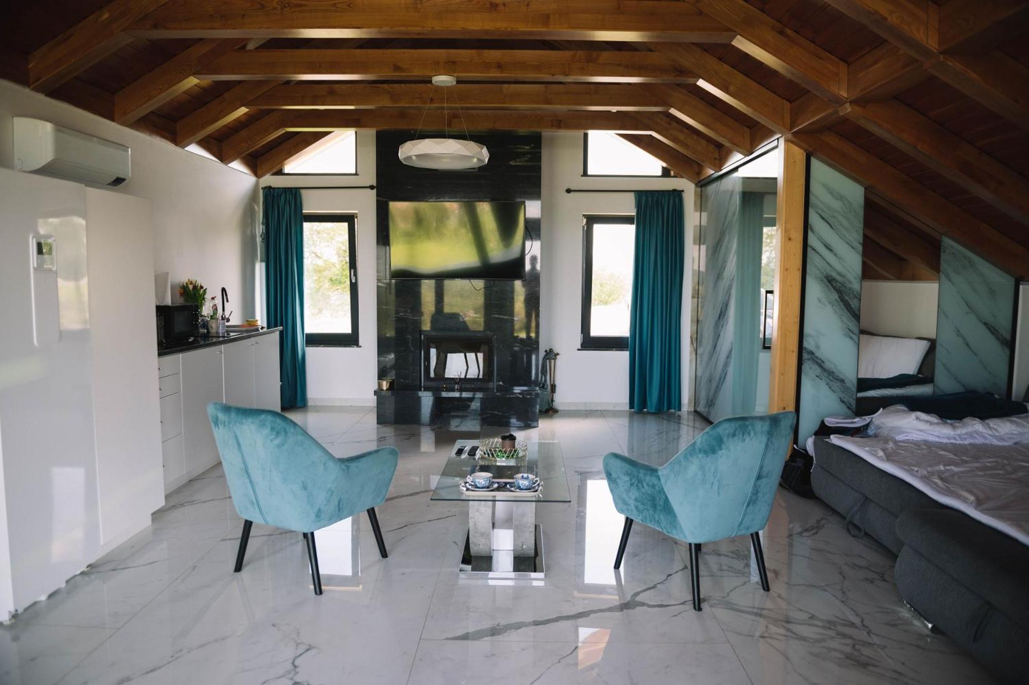 Casa Moderna In Sinteu - Intersectia Intre Modern Si Linistea Naturii Huta Voivozi Экстерьер фото