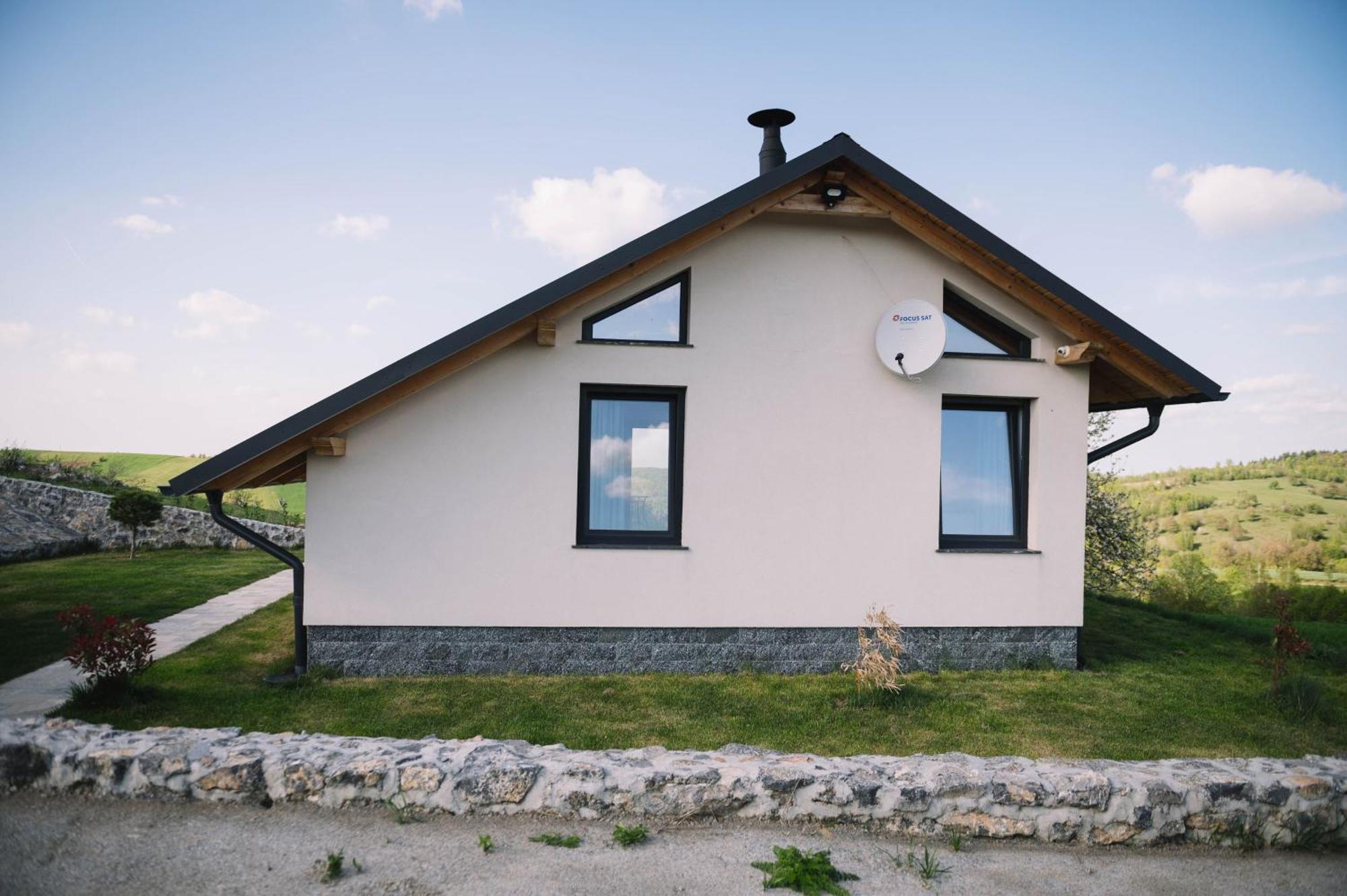 Casa Moderna In Sinteu - Intersectia Intre Modern Si Linistea Naturii Huta Voivozi Экстерьер фото