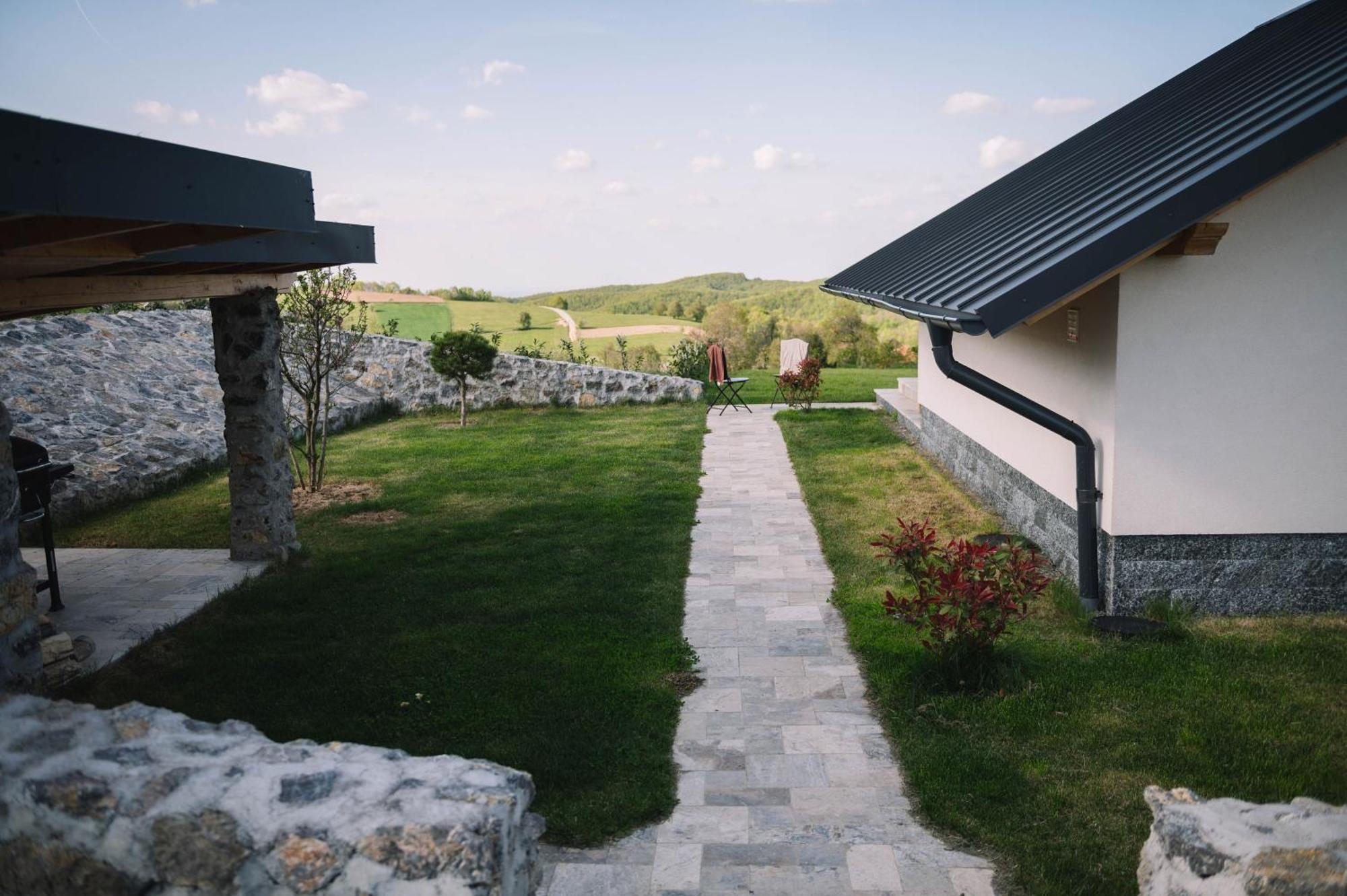 Casa Moderna In Sinteu - Intersectia Intre Modern Si Linistea Naturii Huta Voivozi Экстерьер фото
